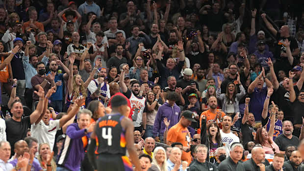 Phoenix Suns fans